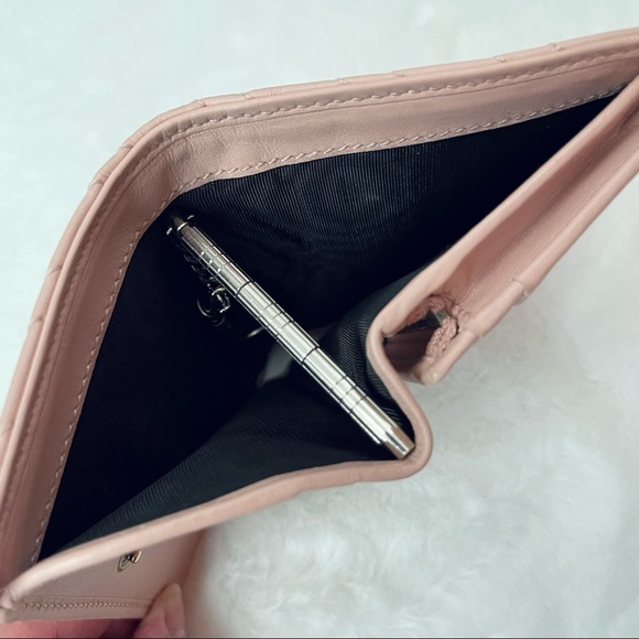 โ๐HPx5๐Gucci GG Marmont Chevron Wallet - Picture 8 of 13